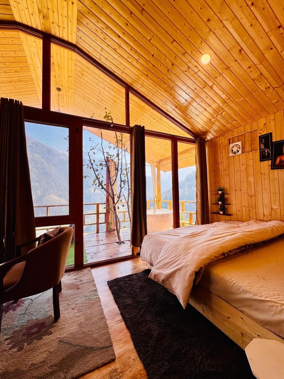 Winterfell Log House