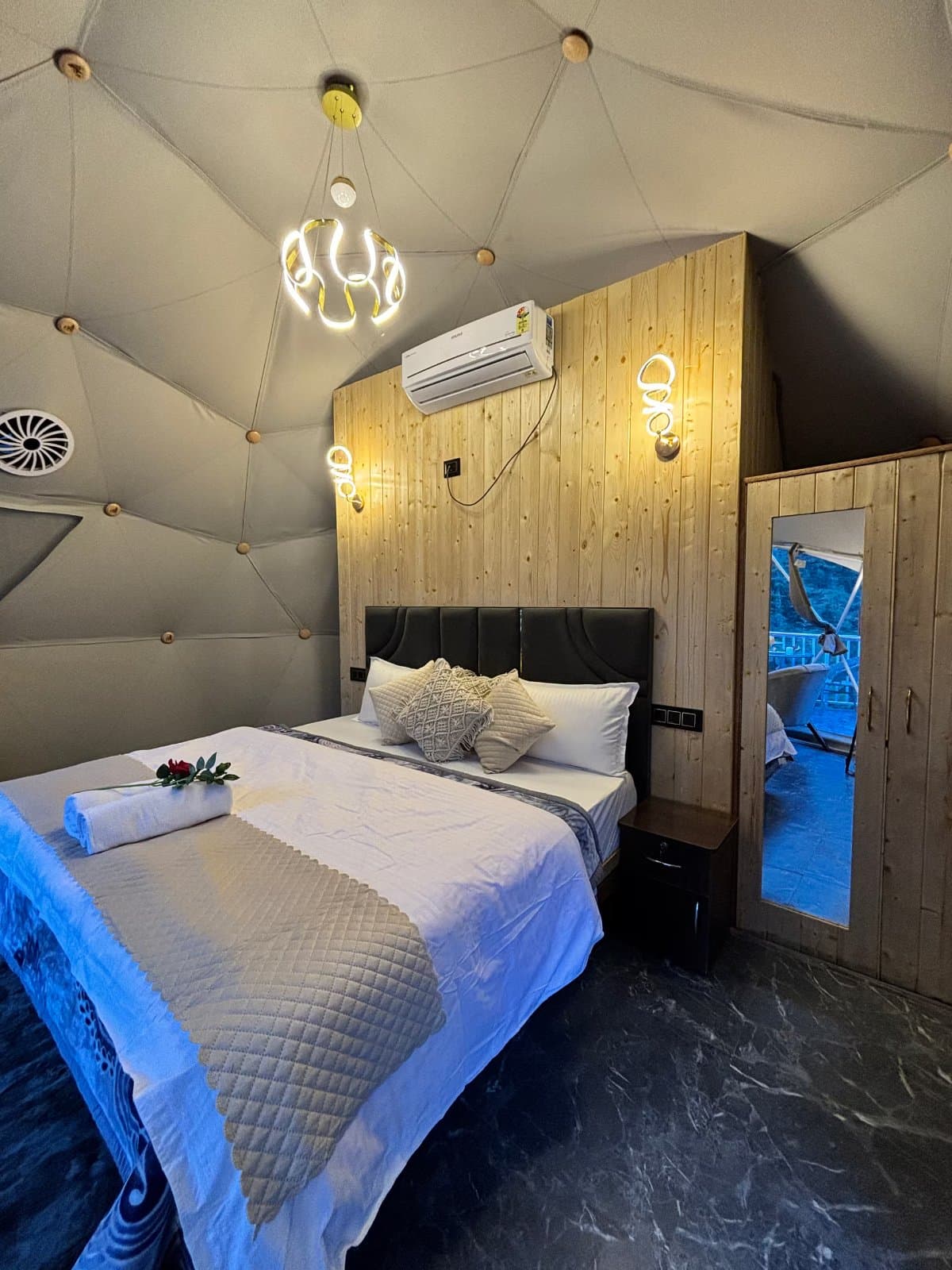 clffheaven white perl glamp — photo 4